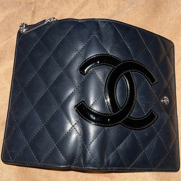 Chanel preloved cambon French wallet in great condition has authentic sticker. - Picture 12 of 14